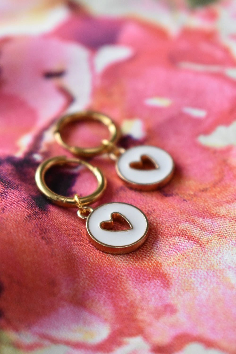 Julia - Kleine hoops met bedel